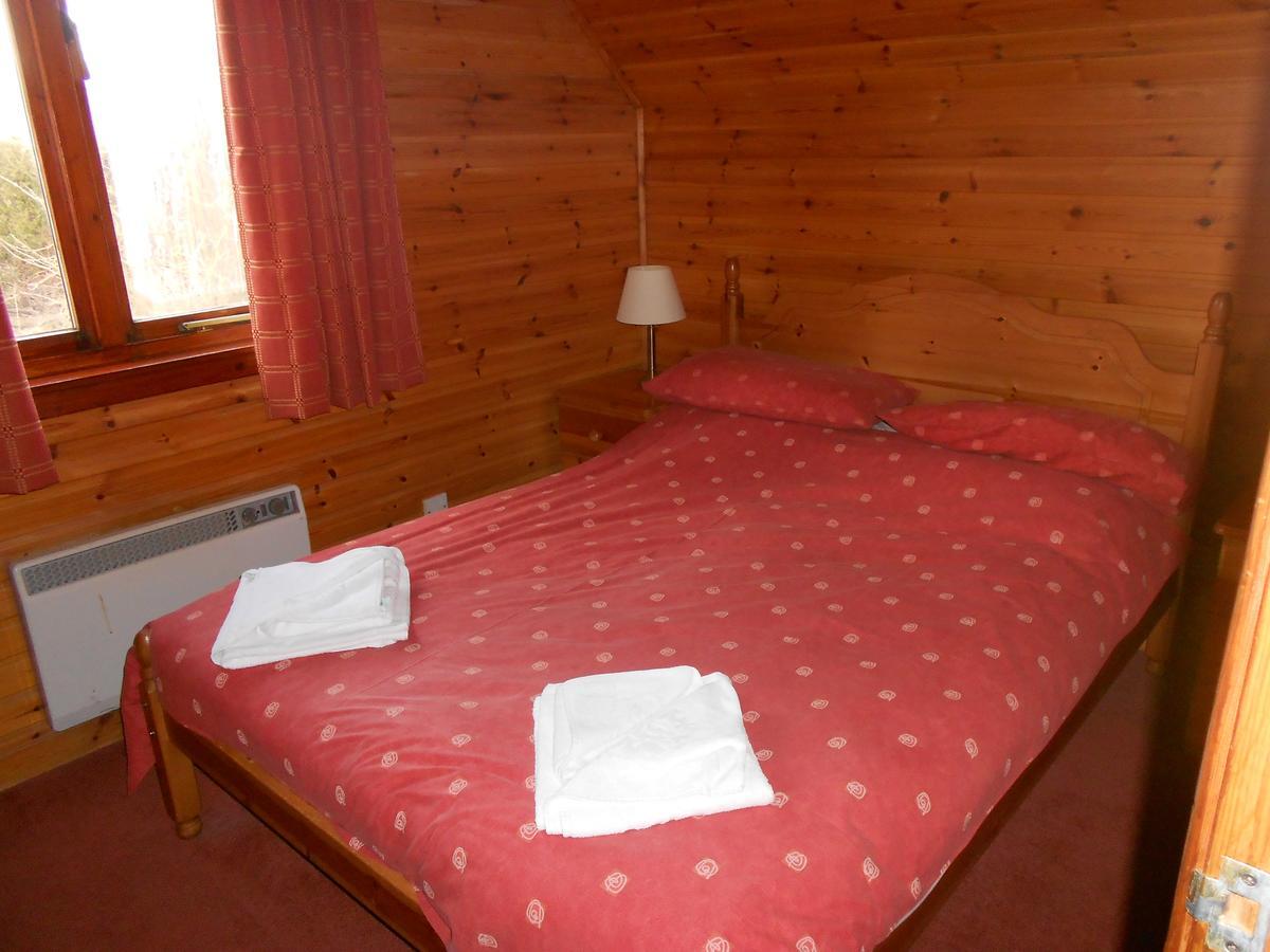 Huntingtower Lodges Perth Exterior photo